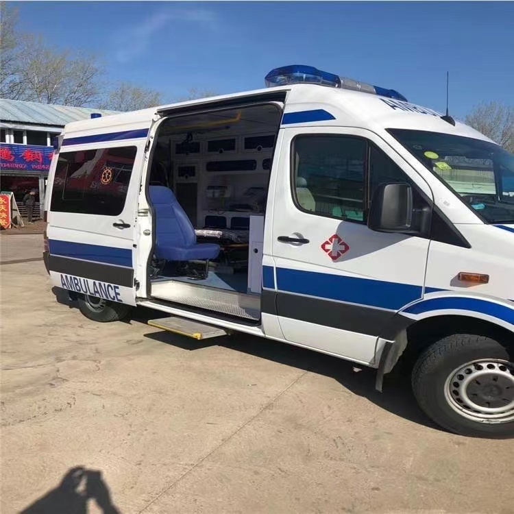 安顺私人长途救护车出租转院回家